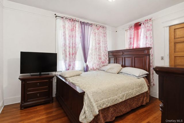 739 E 224th Street, Bronx, NY 10466