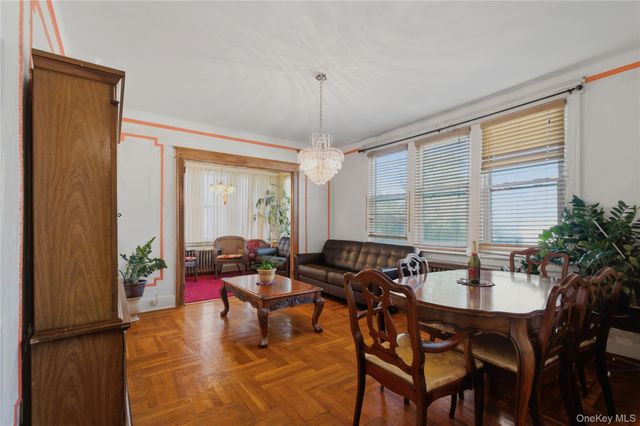 739 E 224th Street, Bronx, NY 10466