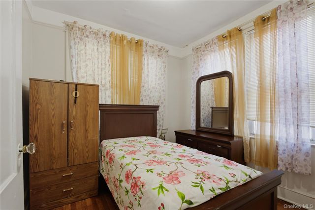 739 E 224th Street, Bronx, NY 10466