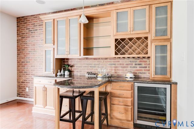 8004 Creekside Village Dr, Mechanicsville, VA 23111