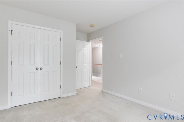 8004 Creekside Village Dr, Mechanicsville, VA 23111