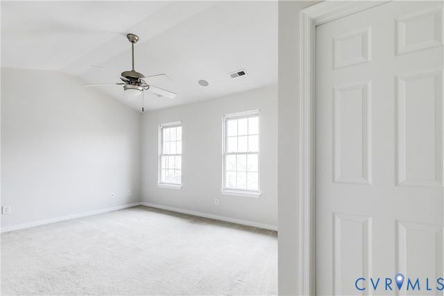 8004 Creekside Village Dr, Mechanicsville, VA 23111
