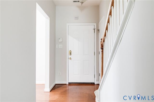 8004 Creekside Village Dr, Mechanicsville, VA 23111