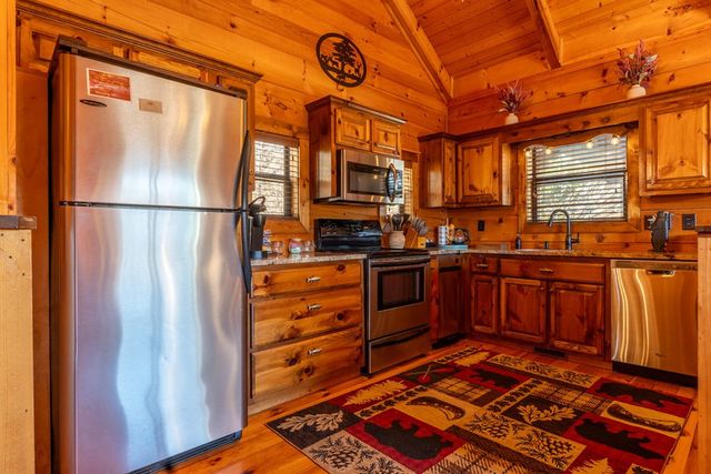 65 Running Waters Trail, Murphy, NC 28906
