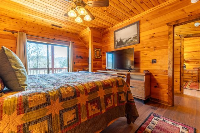 65 Running Waters Trail, Murphy, NC 28906