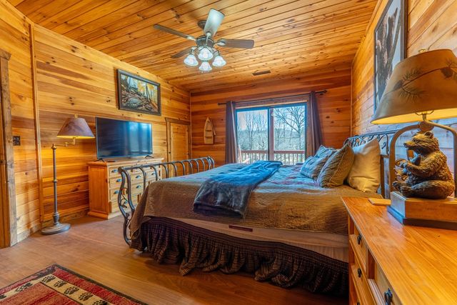 65 Running Waters Trail, Murphy, NC 28906