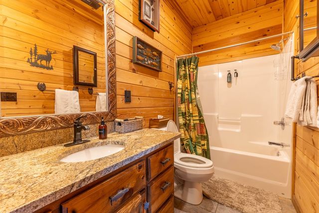 65 Running Waters Trail, Murphy, NC 28906