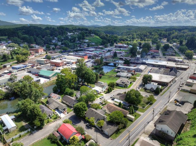 141 Central Avenue, Copperhill, TN 37317