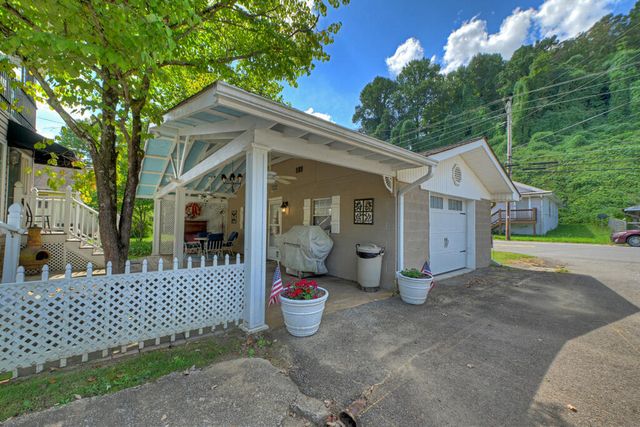 141 Central Avenue, Copperhill, TN 37317