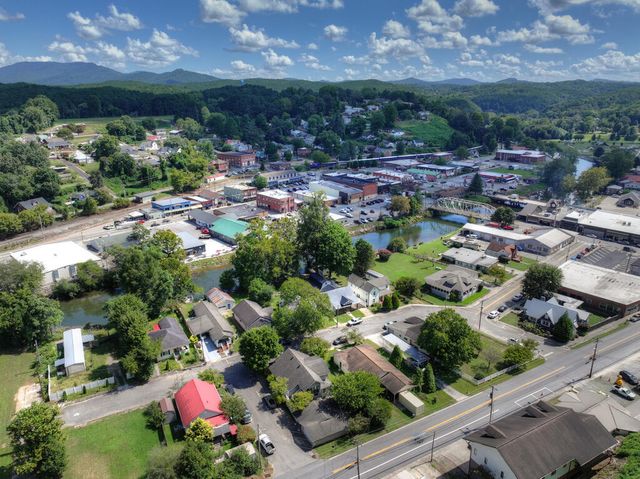 141 Central Avenue, Copperhill, TN 37317