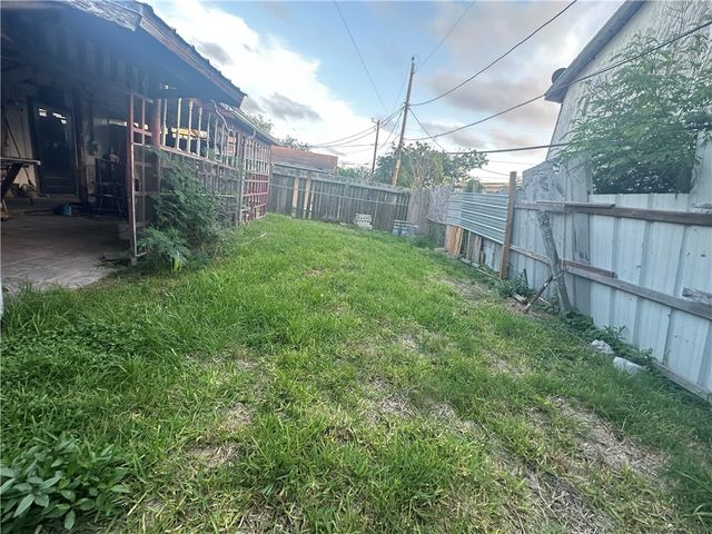 321 Cortez St, Corpus Christi, TX 78405