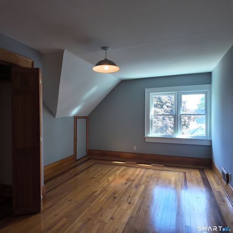 553 Townsend Avenue 3rd Floor, New Haven, CT 06512