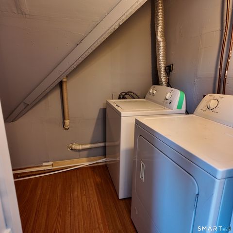 553 Townsend Avenue 3rd Floor, New Haven, CT 06512