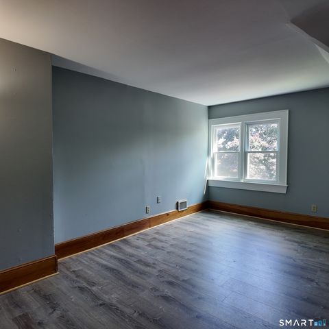553 Townsend Avenue 3rd Floor, New Haven, CT 06512