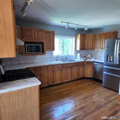 553 Townsend Avenue 3rd Floor, New Haven, CT 06512