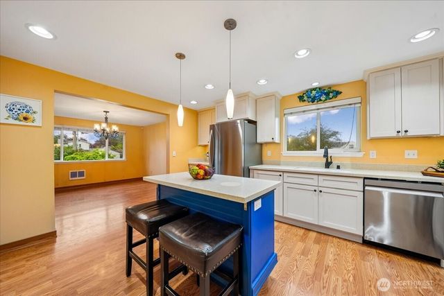 1022 E 56th Street, Tacoma, WA 98404