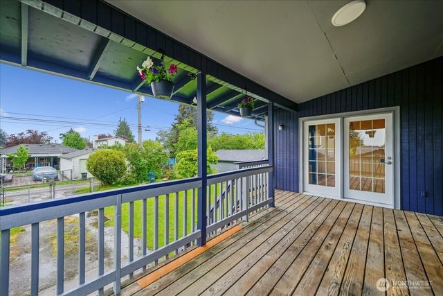 1022 E 56th Street, Tacoma, WA 98404