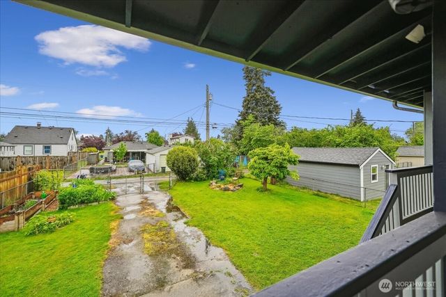 1022 E 56th Street, Tacoma, WA 98404