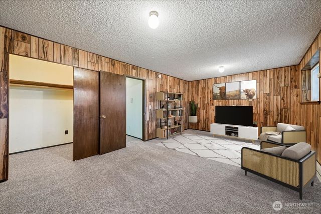 1022 E 56th Street, Tacoma, WA 98404