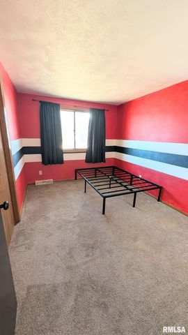 1332 CRESTVIEW Avenue, East Peoria, IL 61611