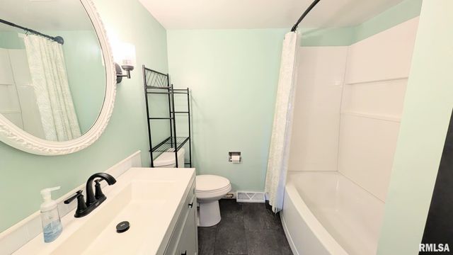 1332 CRESTVIEW Avenue, East Peoria, IL 61611