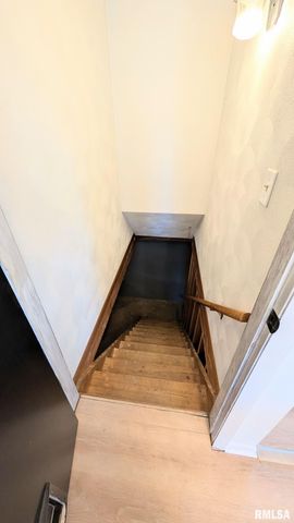 1332 CRESTVIEW Avenue, East Peoria, IL 61611