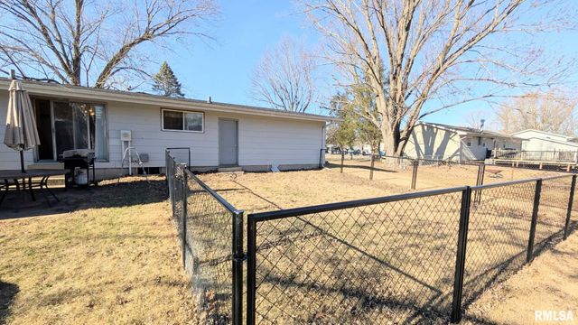 1332 CRESTVIEW Avenue, East Peoria, IL 61611