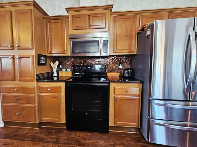 2352 PEAVINE CIRCLE 1016, Lakeland, FL 33810