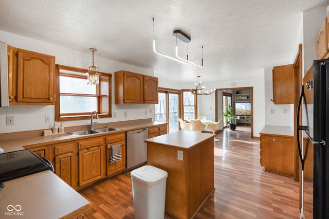 237 Edgewood Court, Pittsboro, IN 46167