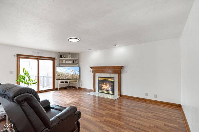 237 Edgewood Court, Pittsboro, IN 46167