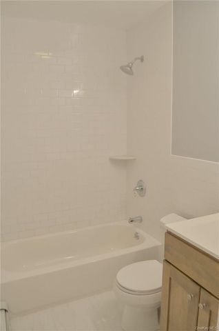 11 Elm Street 2nd Floor, Sleepy Hollow, NY 10591