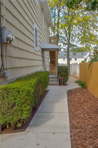 11 Elm Street 2nd Floor, Sleepy Hollow, NY 10591