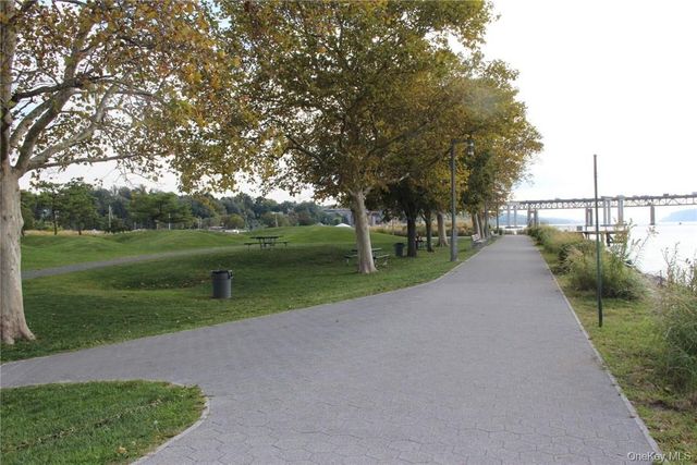 11 Elm Street 2nd Floor, Sleepy Hollow, NY 10591