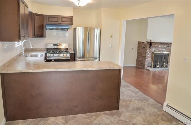 11 Elm Street 2nd Floor, Sleepy Hollow, NY 10591