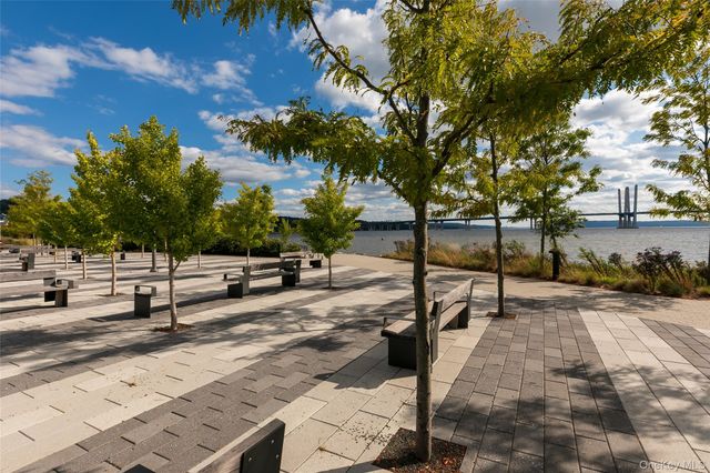 11 Elm Street 2nd Floor, Sleepy Hollow, NY 10591