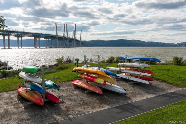 11 Elm Street 2nd Floor, Sleepy Hollow, NY 10591