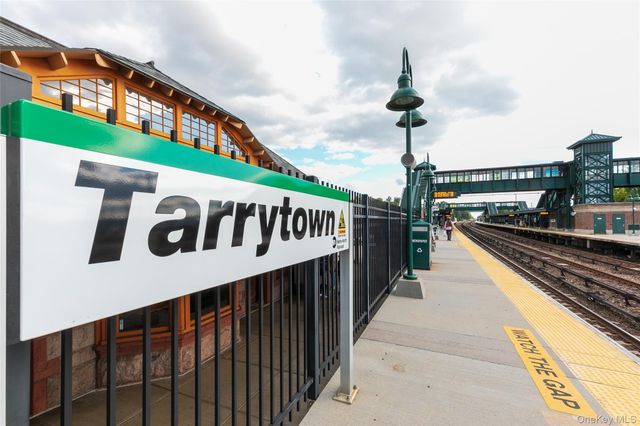 11 Elm Street 2nd Floor, Sleepy Hollow, NY 10591