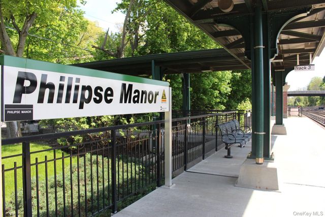 11 Elm Street 2nd Floor, Sleepy Hollow, NY 10591