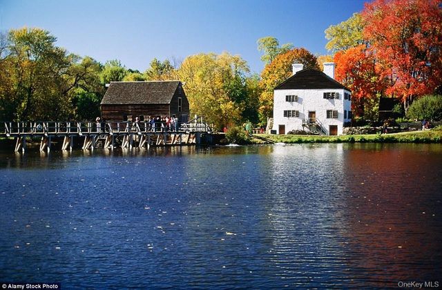 11 Elm Street 2nd Floor, Sleepy Hollow, NY 10591