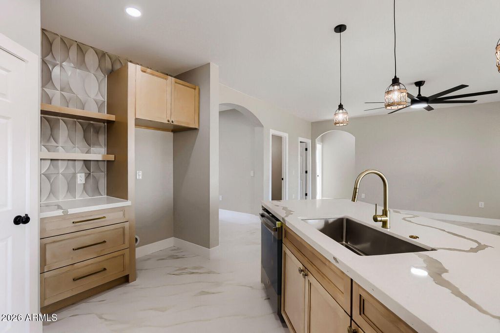 Image 10 of property listing at 38420 W BUCKEYE Road, Tonopah, AZ 85354