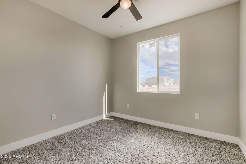 Image 14 of property listing at 38420 W BUCKEYE Road, Tonopah, AZ 85354