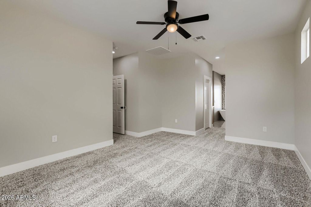 Image 16 of property listing at 38420 W BUCKEYE Road, Tonopah, AZ 85354