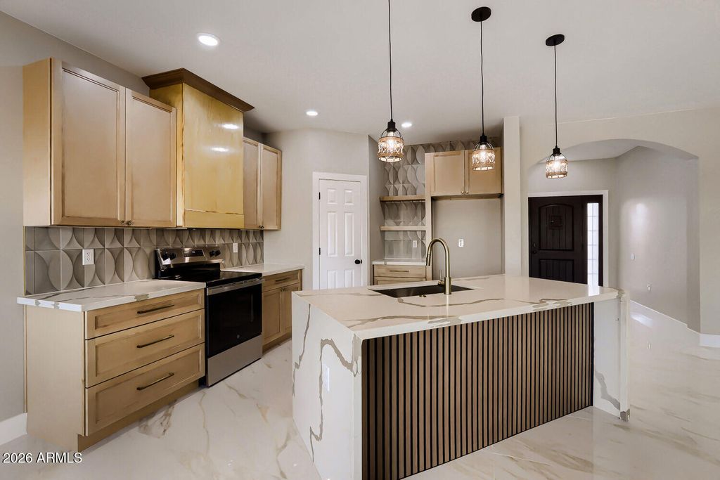 Image 8 of property listing at 38420 W BUCKEYE Road, Tonopah, AZ 85354