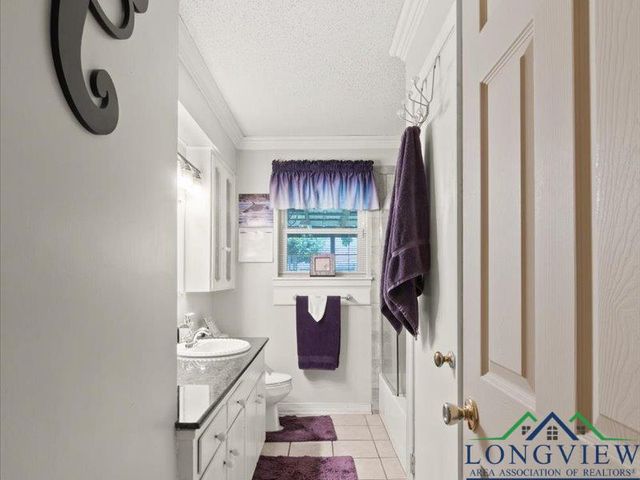 1009 Sequoyah LN, Longview, TX 75605