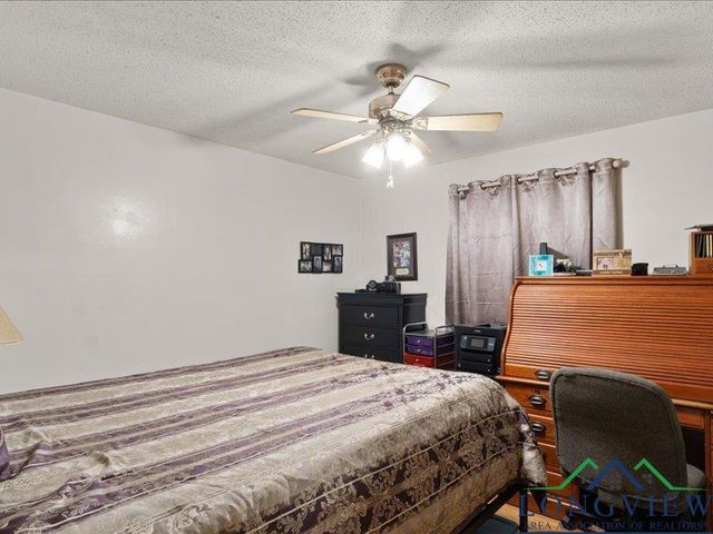 1009 Sequoyah LN, Longview, TX 75605
