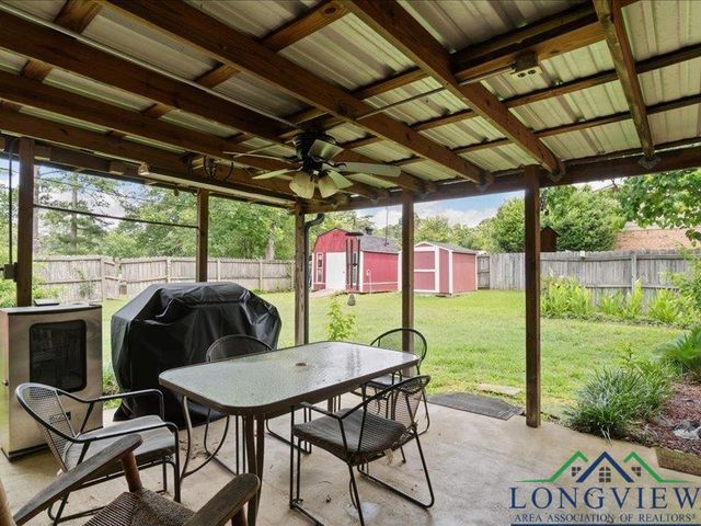 1009 Sequoyah LN, Longview, TX 75605