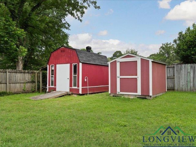 1009 Sequoyah LN, Longview, TX 75605