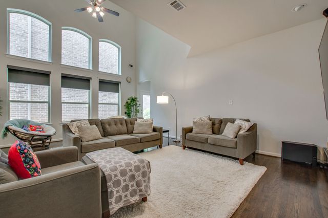 6638 Deleon Street, Irving, TX 75039