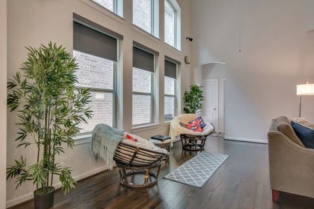 6638 Deleon Street, Irving, TX 75039