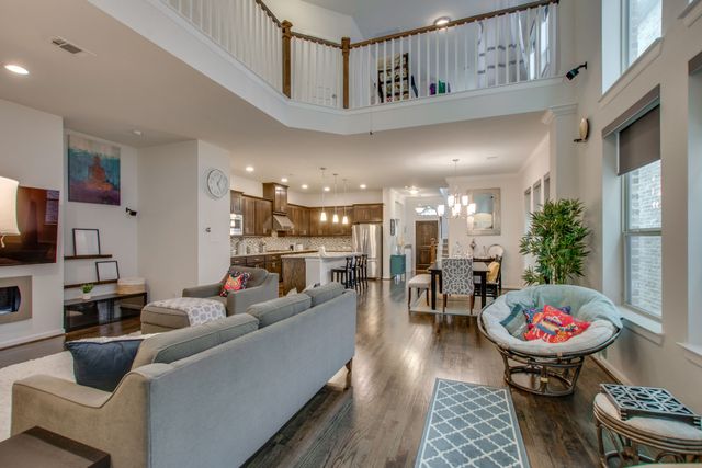 6638 Deleon Street, Irving, TX 75039